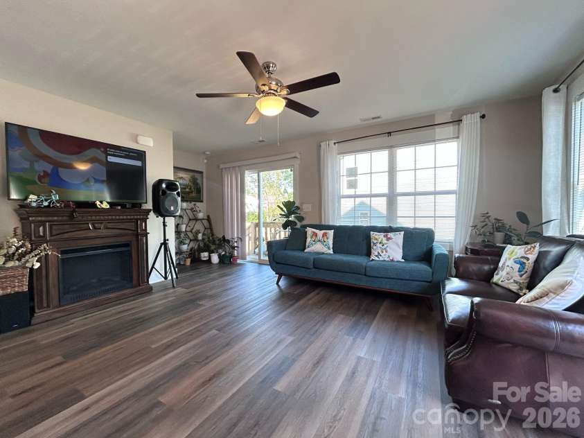 606 Carpenter Street, Dallas, NC 28034.  MLS# CAR4398232, YatesRealty ID 1637. 