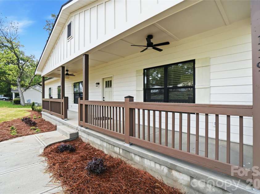 119 Ridge Road, Fort Mill, SC 29715.  MLS# CAR4365794, YatesRealty ID 16370. 