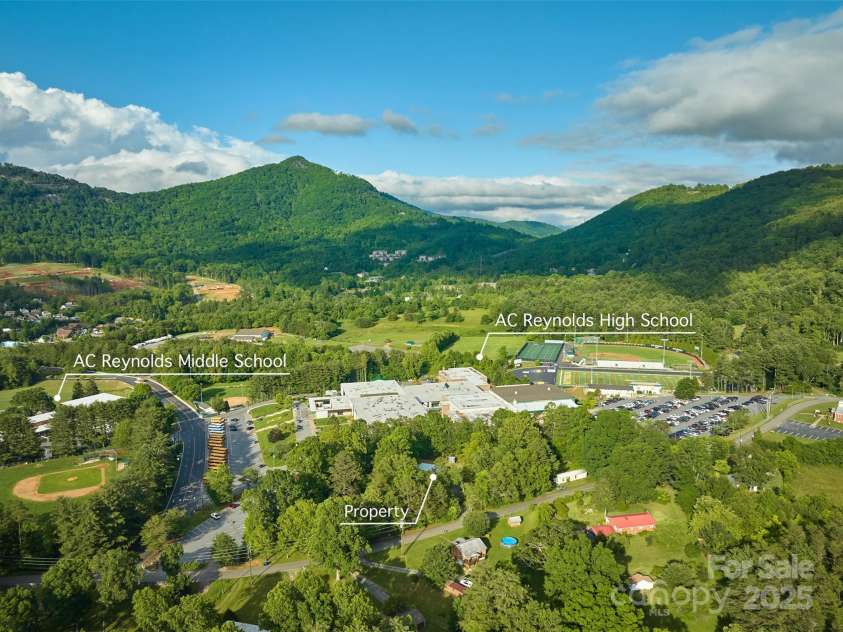 28 Reynolds School Road, Asheville, NC 28803.  MLS# CAR4265168, YatesRealty ID 16370. 