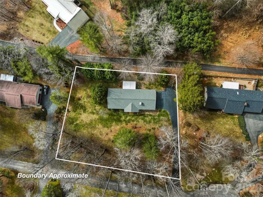 36 Justin Drive, Etowah, NC 28729.  MLS# CAR4373480, YatesRealty ID 16371. 