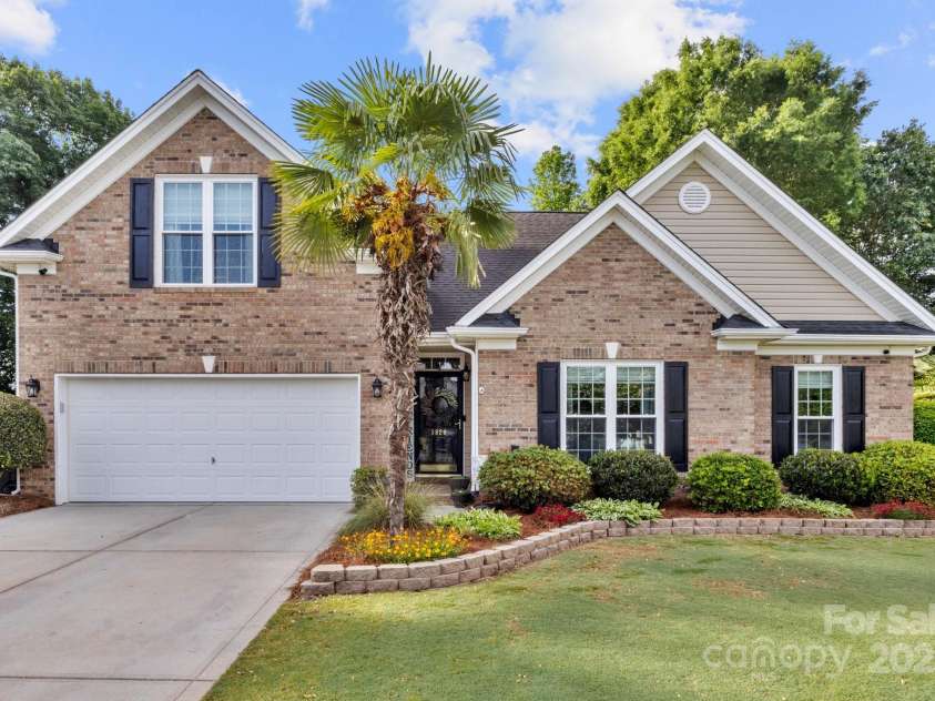 3820 Leela Palace Way, Fort Mill, SC 29708.  MLS# CAR4256730, YatesRealty ID 16371. 