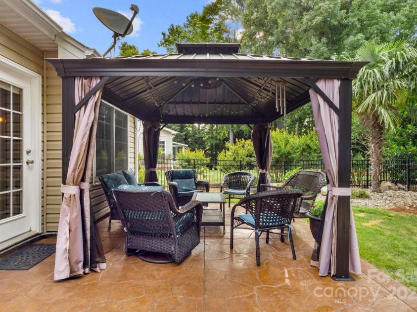 3820 Leela Palace Way, Fort Mill, SC 29708.  MLS# CAR4256730, YatesRealty ID 16371. 