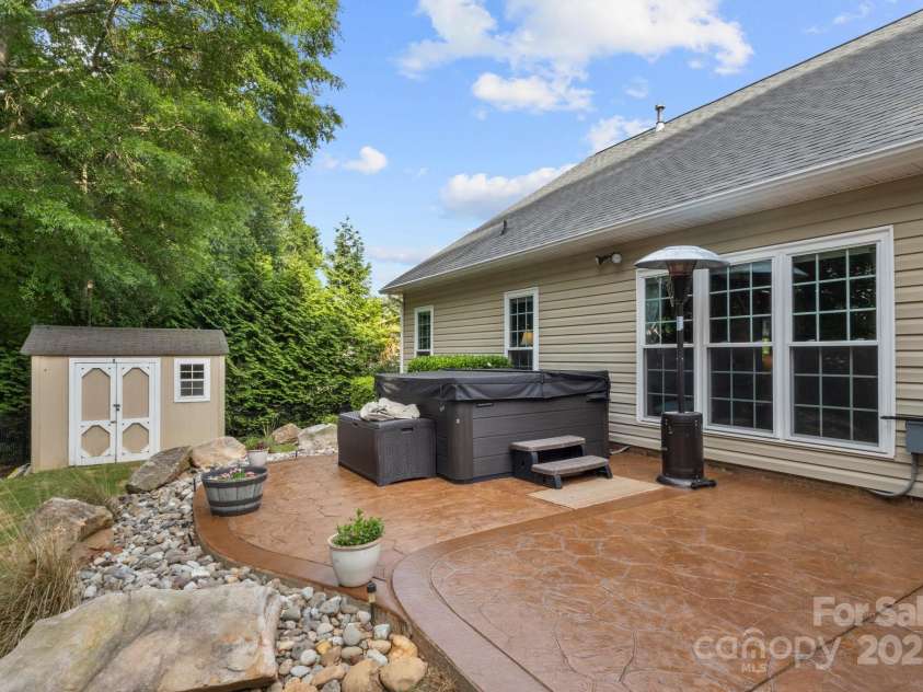 3820 Leela Palace Way, Fort Mill, SC 29708.  MLS# CAR4256730, YatesRealty ID 16371. 