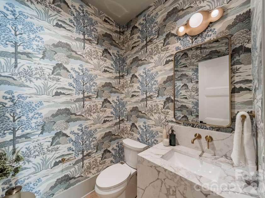 1052 Ventosa Drive, Denver, NC 28037.  MLS# CAR4367793, YatesRealty ID 16372. 