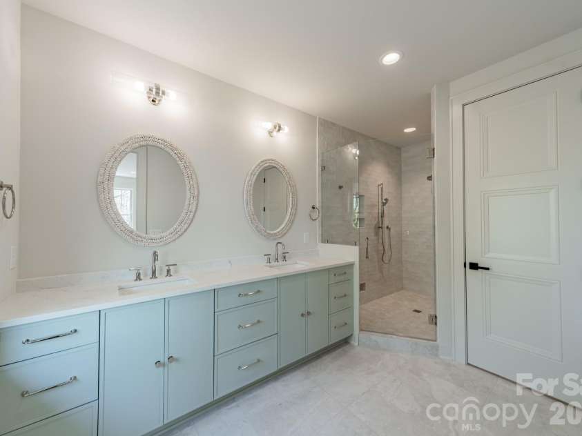 1052 Ventosa Drive, Denver, NC 28037.  MLS# CAR4367793, YatesRealty ID 16372. 