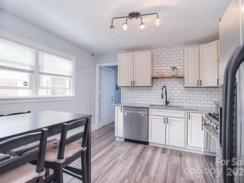 3623 Braden Drive, Charlotte, NC 28216.  MLS# CAR4258906, YatesRealty ID 16372. 