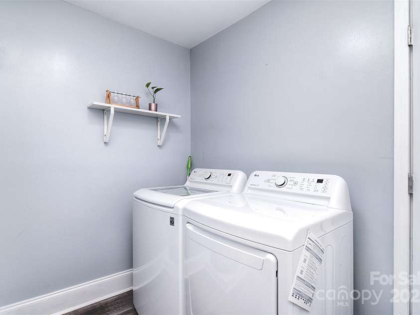 3623 Braden Drive, Charlotte, NC 28216.  MLS# CAR4258906, YatesRealty ID 16372. 