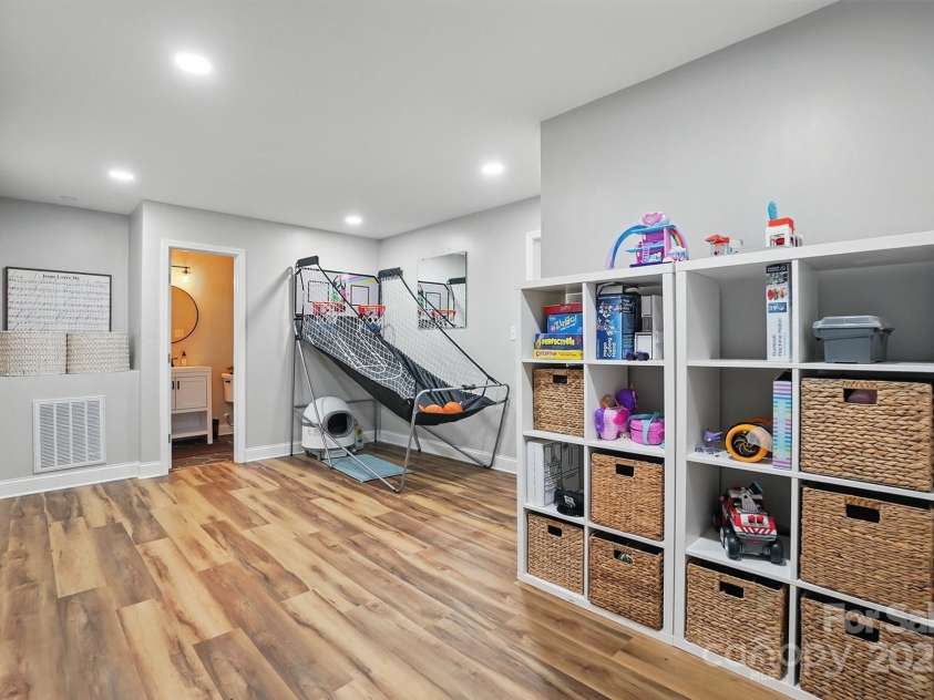 902 Hoke Trail, Cramerton, NC 28032.  MLS# CAR4246862, YatesRealty ID 16373. 