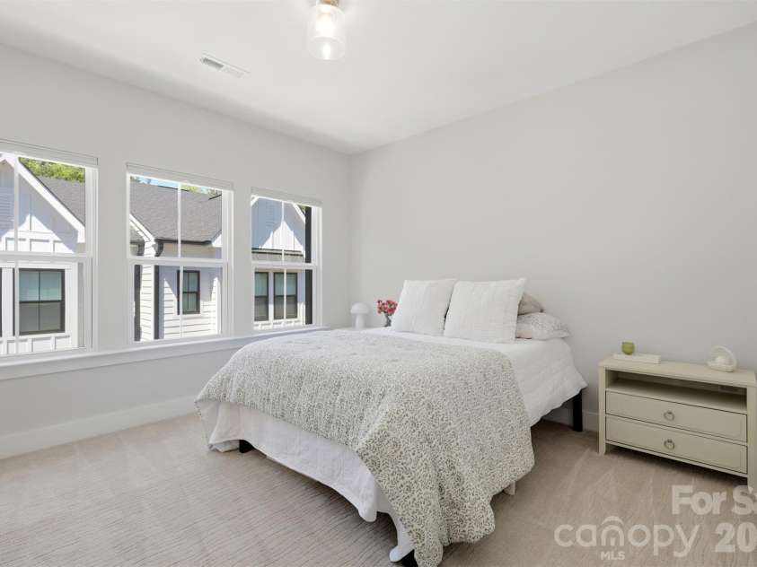 4129 Polluck Way, Charlotte, NC 28209.  MLS# CAR4366686, YatesRealty ID 16375. 