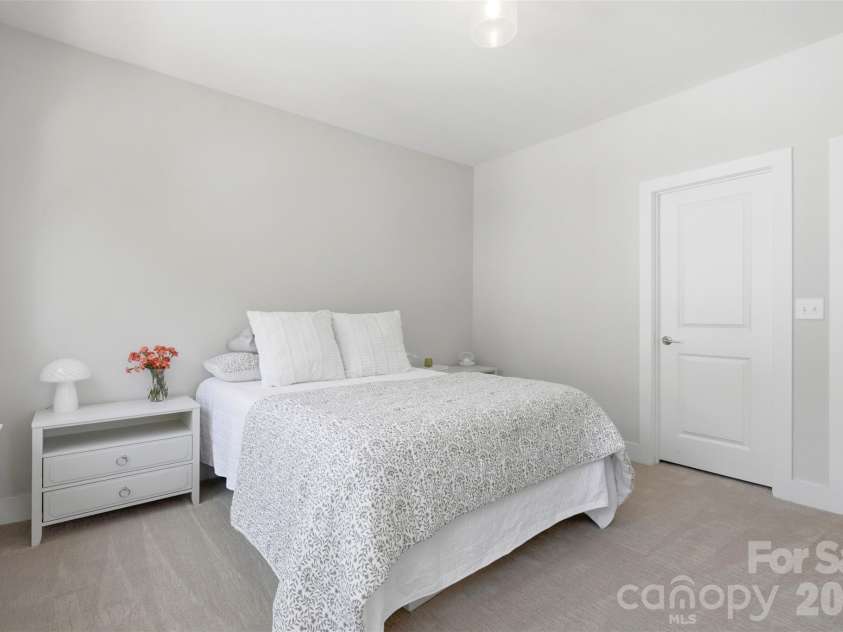 4129 Polluck Way, Charlotte, NC 28209.  MLS# CAR4366686, YatesRealty ID 16375. 