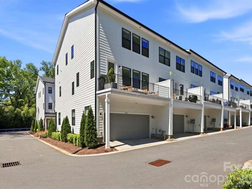 4129 Polluck Way, Charlotte, NC 28209.  MLS# CAR4366686, YatesRealty ID 16375. 