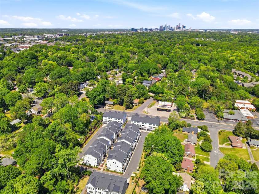 4129 Polluck Way, Charlotte, NC 28209.  MLS# CAR4366686, YatesRealty ID 16375. 
