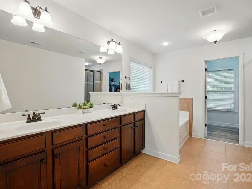 126 Warfield Drive, Mooresville, NC 28115.  MLS# CAR4254698, YatesRealty ID 16376. 