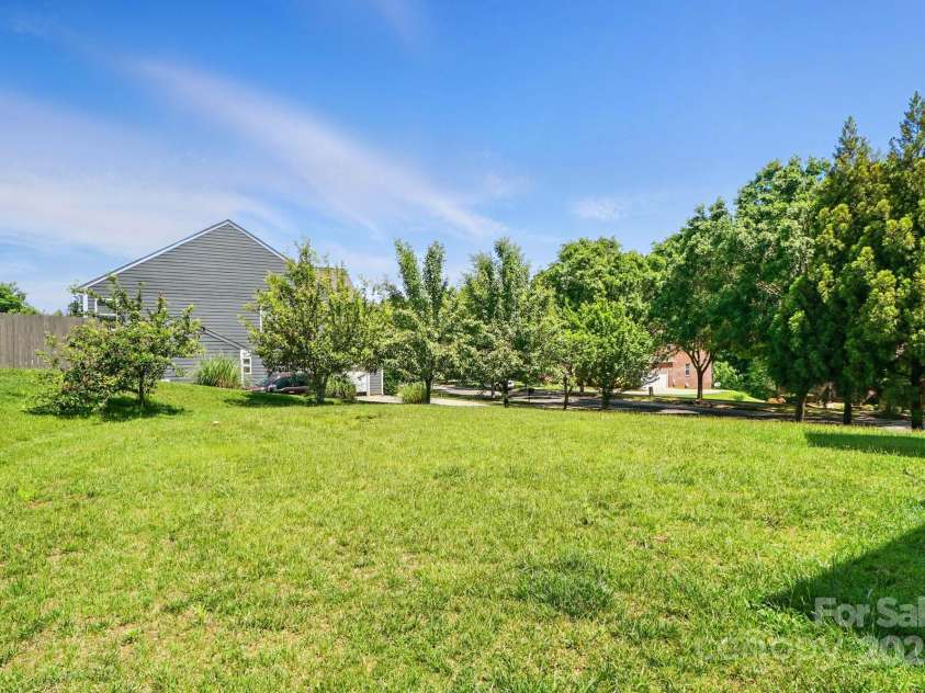 126 Warfield Drive, Mooresville, NC 28115.  MLS# CAR4254698, YatesRealty ID 16376. 