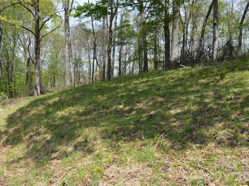 191 Flat Rock Hill Road, Tryon, NC 28782.  MLS# CAR4374519, YatesRealty ID 16376. 