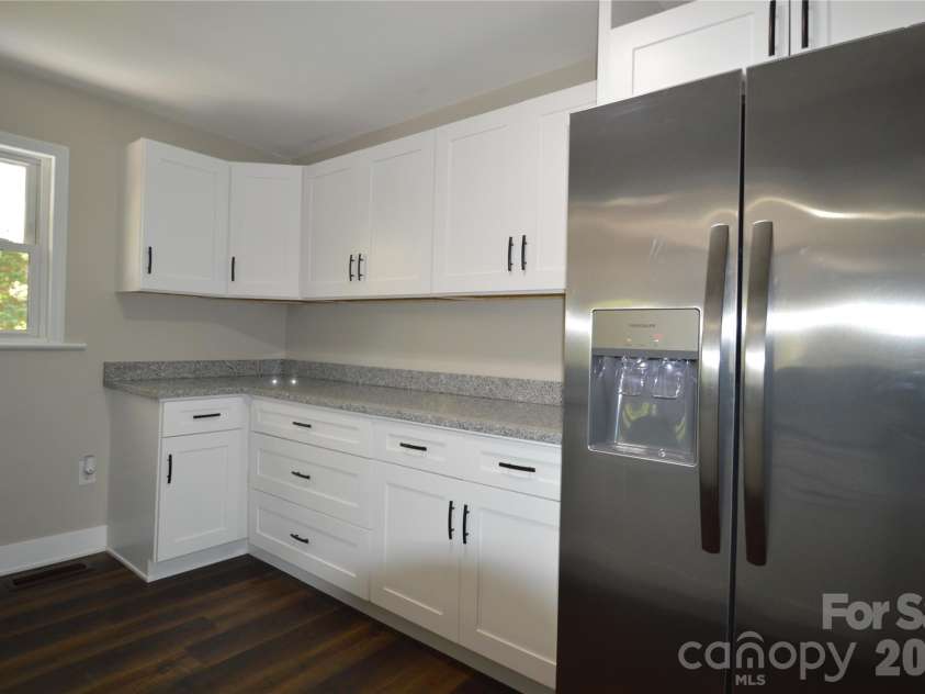 191 Flat Rock Hill Road, Tryon, NC 28782.  MLS# CAR4374519, YatesRealty ID 16376. 