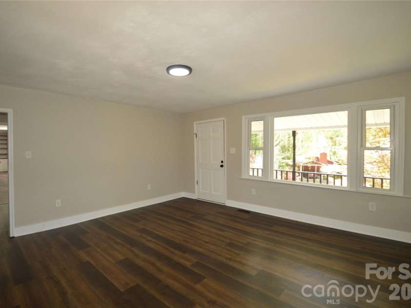 191 Flat Rock Hill Road, Tryon, NC 28782.  MLS# CAR4374519, YatesRealty ID 16376. 