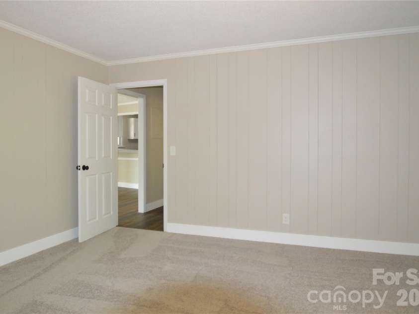 191 Flat Rock Hill Road, Tryon, NC 28782.  MLS# CAR4374519, YatesRealty ID 16376. 