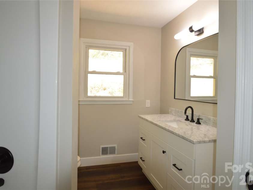 191 Flat Rock Hill Road, Tryon, NC 28782.  MLS# CAR4374519, YatesRealty ID 16376. 