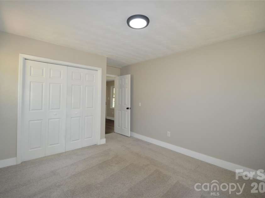 191 Flat Rock Hill Road, Tryon, NC 28782.  MLS# CAR4374519, YatesRealty ID 16376. 