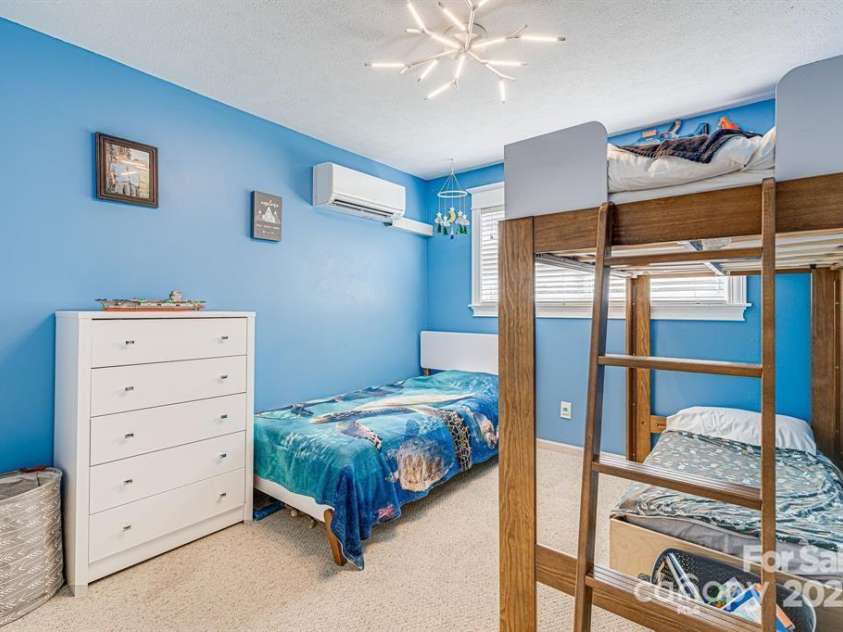 71 Happy Valley Drive, Mills River, NC 28759.  MLS# CAR4254719, YatesRealty ID 16377. 