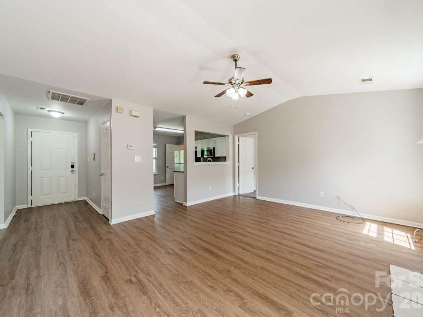 134 Chere Helen Drive, Mooresville, NC 28115.  MLS# CAR4373841, YatesRealty ID 16378. 
