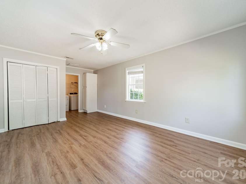 134 Chere Helen Drive, Mooresville, NC 28115.  MLS# CAR4373841, YatesRealty ID 16378. 