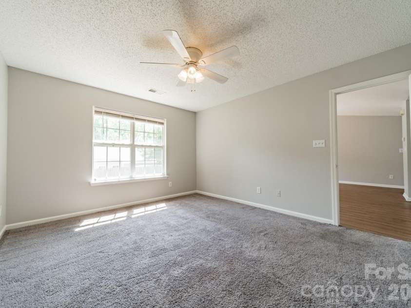 134 Chere Helen Drive, Mooresville, NC 28115.  MLS# CAR4373841, YatesRealty ID 16378. 
