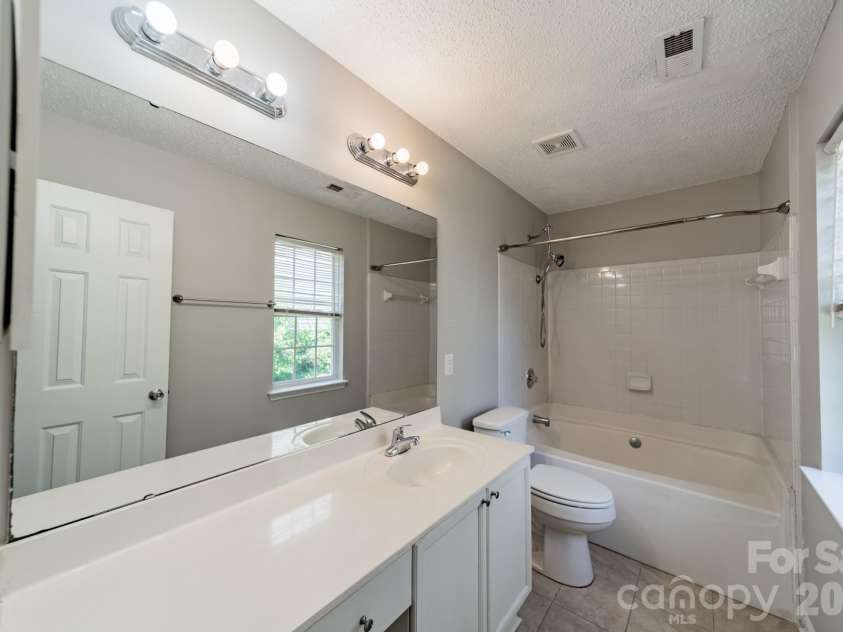 134 Chere Helen Drive, Mooresville, NC 28115.  MLS# CAR4373841, YatesRealty ID 16378. 