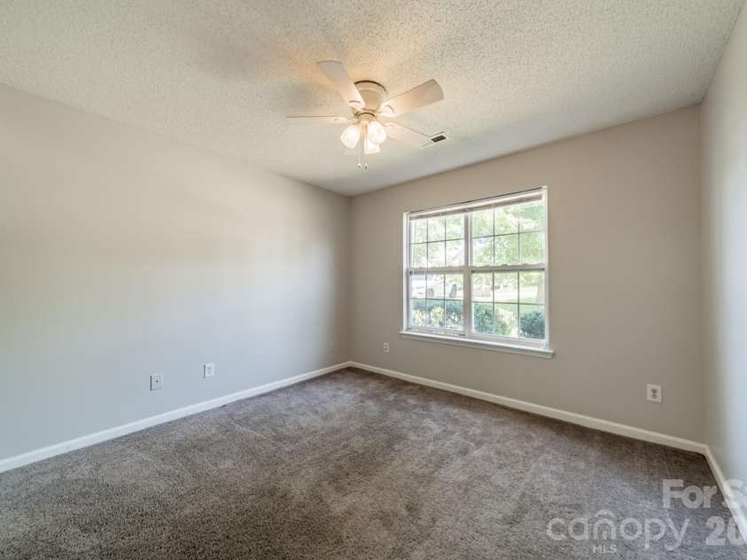 134 Chere Helen Drive, Mooresville, NC 28115.  MLS# CAR4373841, YatesRealty ID 16378. 