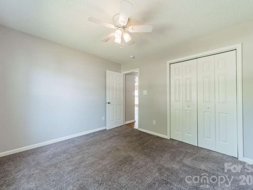 134 Chere Helen Drive, Mooresville, NC 28115.  MLS# CAR4373841, YatesRealty ID 16378. 