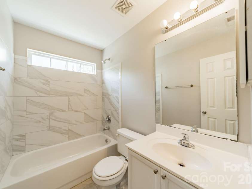 134 Chere Helen Drive, Mooresville, NC 28115.  MLS# CAR4373841, YatesRealty ID 16378. 