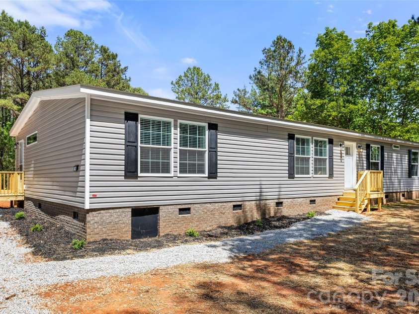 1704 Logan Terry Road, Lancaster, SC 29720.  MLS# CAR4366464, YatesRealty ID 16379. 
