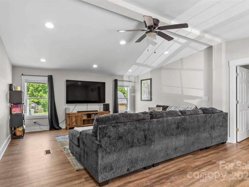 1730 Woodbend Lane, Conover, NC 28613.  MLS# CAR4263635, YatesRealty ID 16379. 