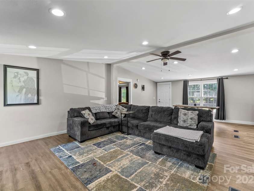 1730 Woodbend Lane, Conover, NC 28613.  MLS# CAR4263635, YatesRealty ID 16379. 