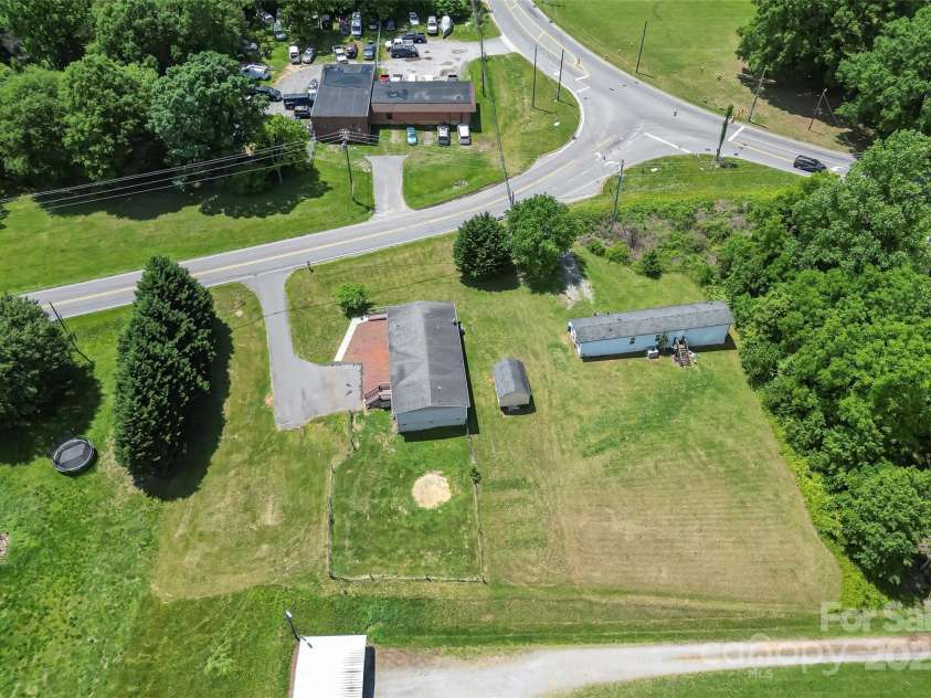 1730 Woodbend Lane, Conover, NC 28613.  MLS# CAR4263635, YatesRealty ID 16379. 