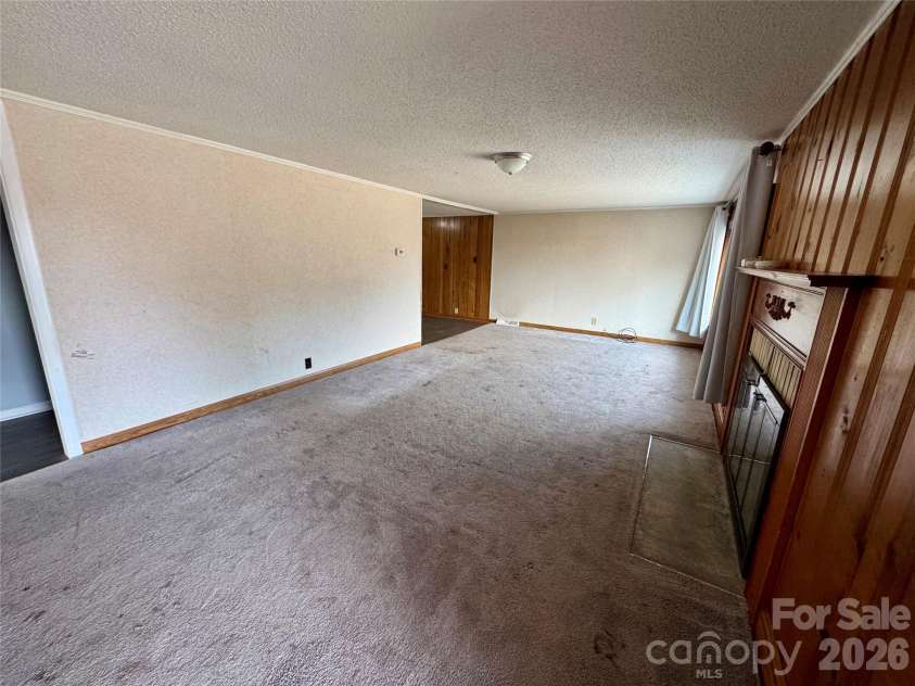 545 Collins Street, Kannapolis, NC 28083.  MLS# CAR4345178, YatesRealty ID 1638. 