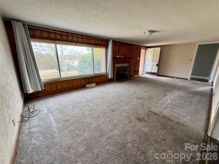 545 Collins Street, Kannapolis, NC 28083.  MLS# CAR4345178, YatesRealty ID 1638. 