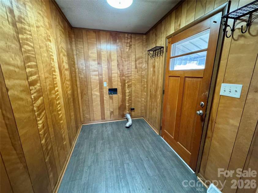 545 Collins Street, Kannapolis, NC 28083.  MLS# CAR4345178, YatesRealty ID 1638. 