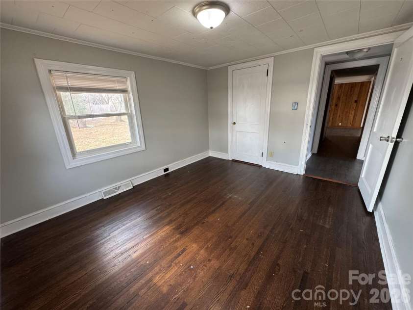 545 Collins Street, Kannapolis, NC 28083.  MLS# CAR4345178, YatesRealty ID 1638. 