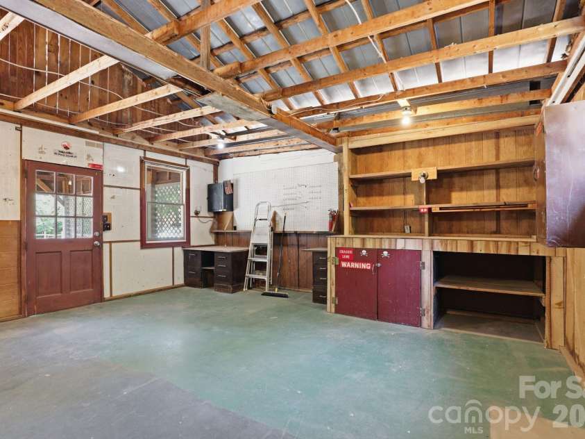 136 Woodridge Lane, Mooresville, NC 28115.  MLS# CAR4373482, YatesRealty ID 16380. 