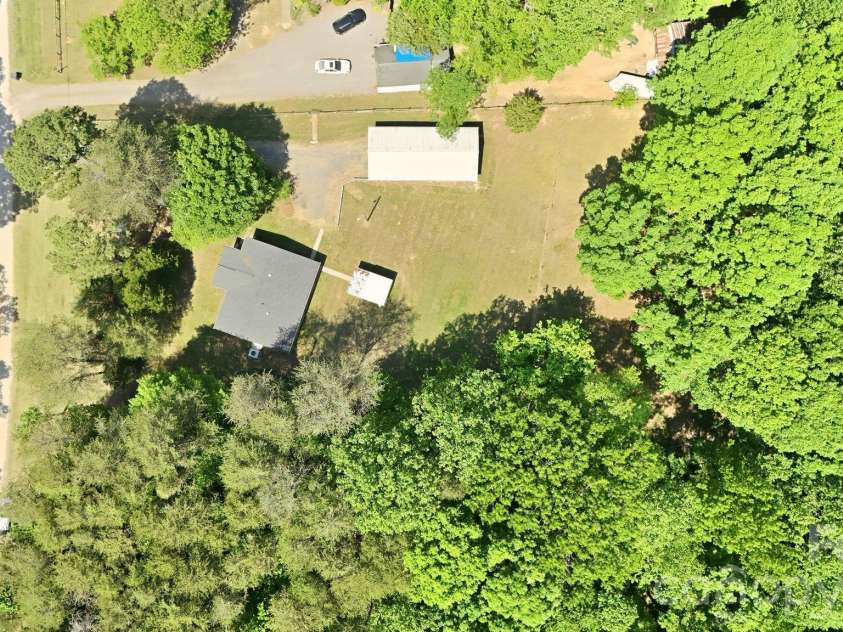 136 Woodridge Lane, Mooresville, NC 28115.  MLS# CAR4373482, YatesRealty ID 16380. 