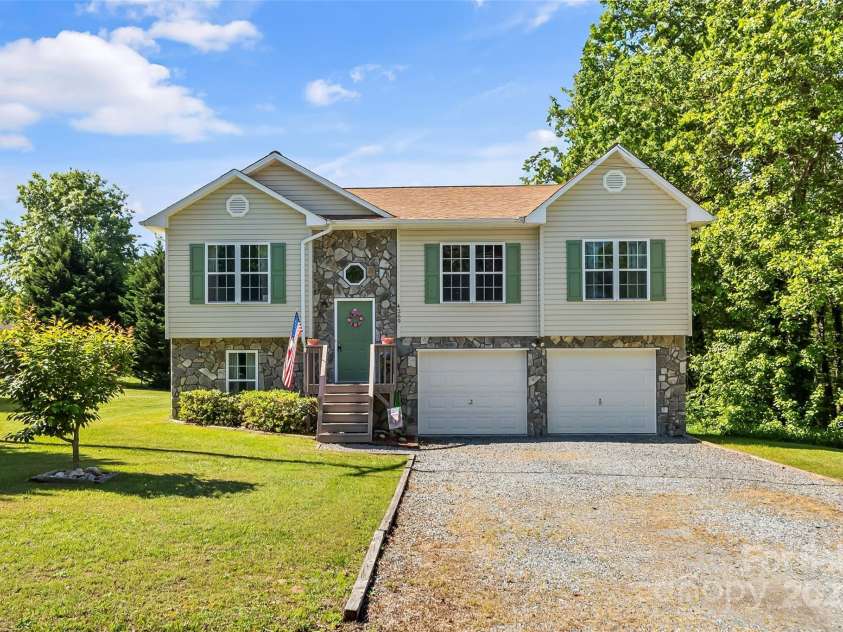 4269 Smokey Creek Road, Lenoir, NC 28645.  MLS# CAR4256704, YatesRealty ID 16380. 