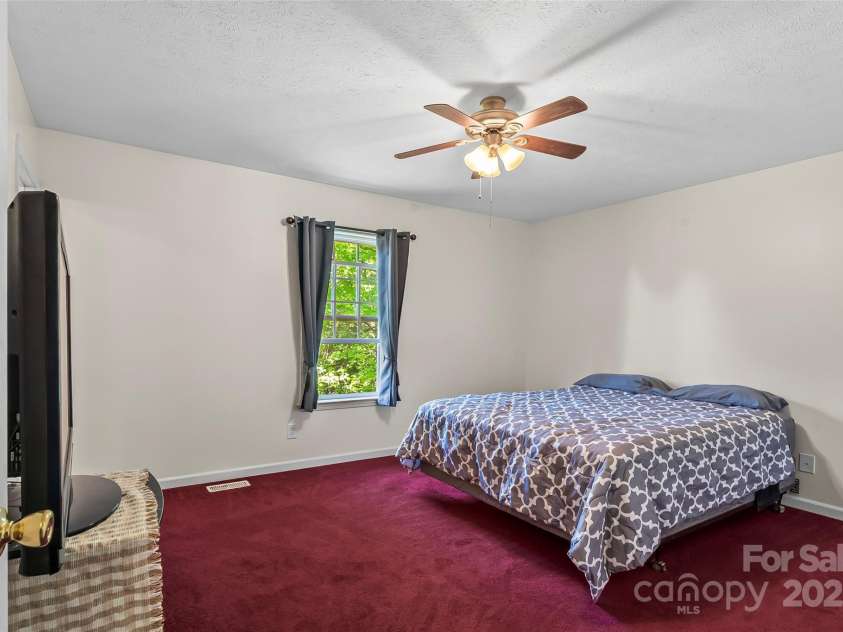 4269 Smokey Creek Road, Lenoir, NC 28645.  MLS# CAR4256704, YatesRealty ID 16380. 