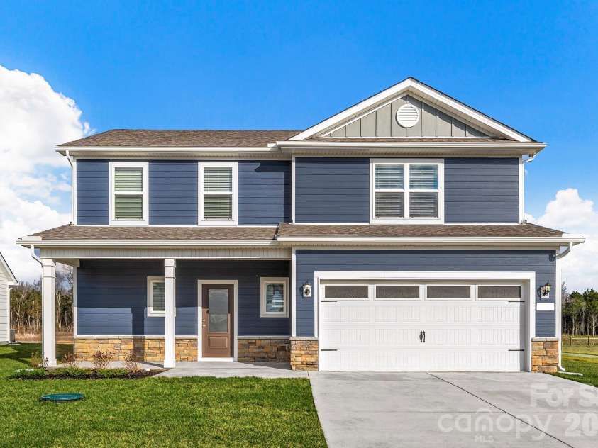 6740 Fairford Drive, Charlotte, NC 28215.  MLS# CAR4350072, YatesRealty ID 16382. 