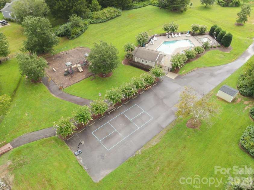 12500 Willow Grove Way, Huntersville, NC 28078.  MLS# CAR4371049, YatesRealty ID 16383. Community space 2