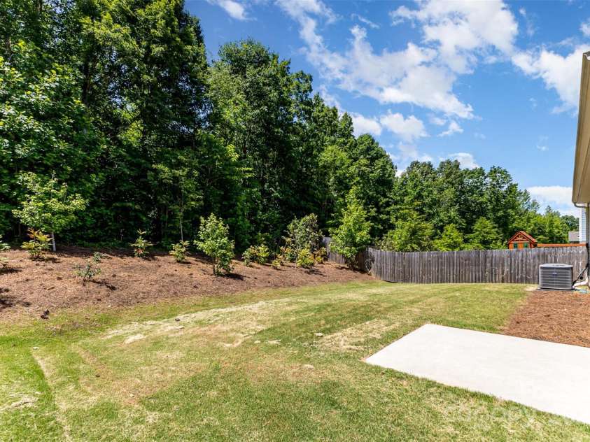 5053 Arbordale Way, Mount Holly, NC 28120.  MLS# CAR4251049, YatesRealty ID 16383. 