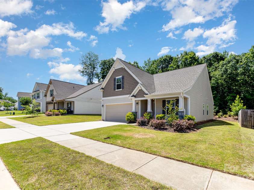 5053 Arbordale Way, Mount Holly, NC 28120.  MLS# CAR4251049, YatesRealty ID 16383. 