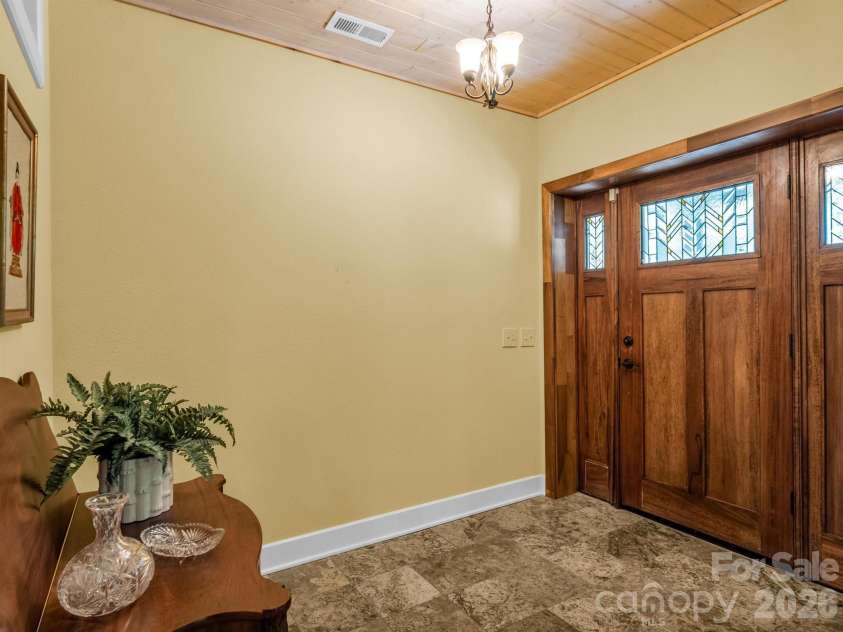 30 Laurel Branch Drive, Black Mountain, NC 28711.  MLS# CAR4356926, YatesRealty ID 16384. 