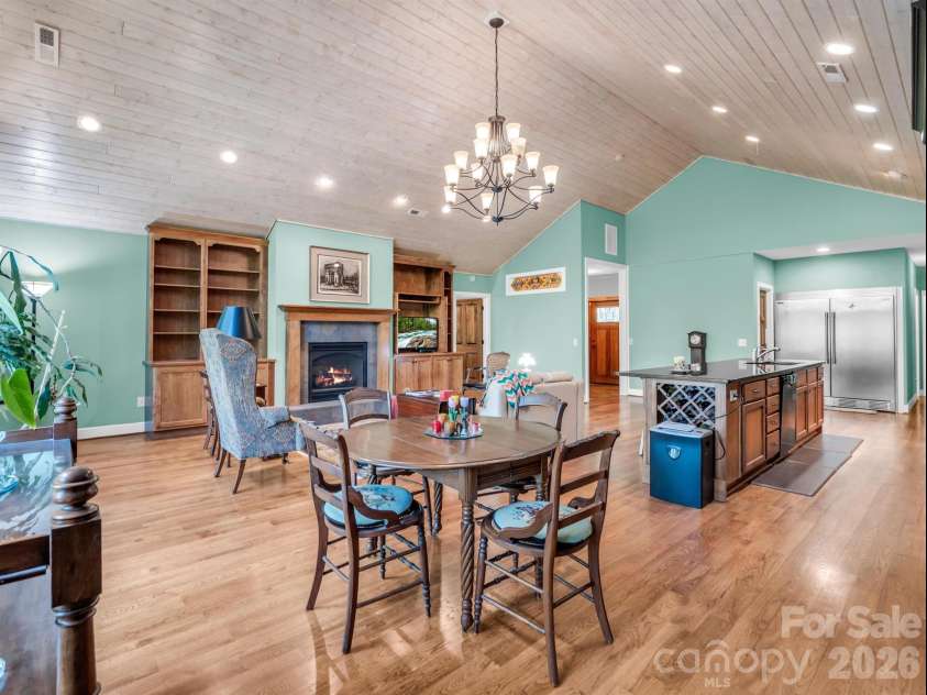 30 Laurel Branch Drive, Black Mountain, NC 28711.  MLS# CAR4356926, YatesRealty ID 16384. 